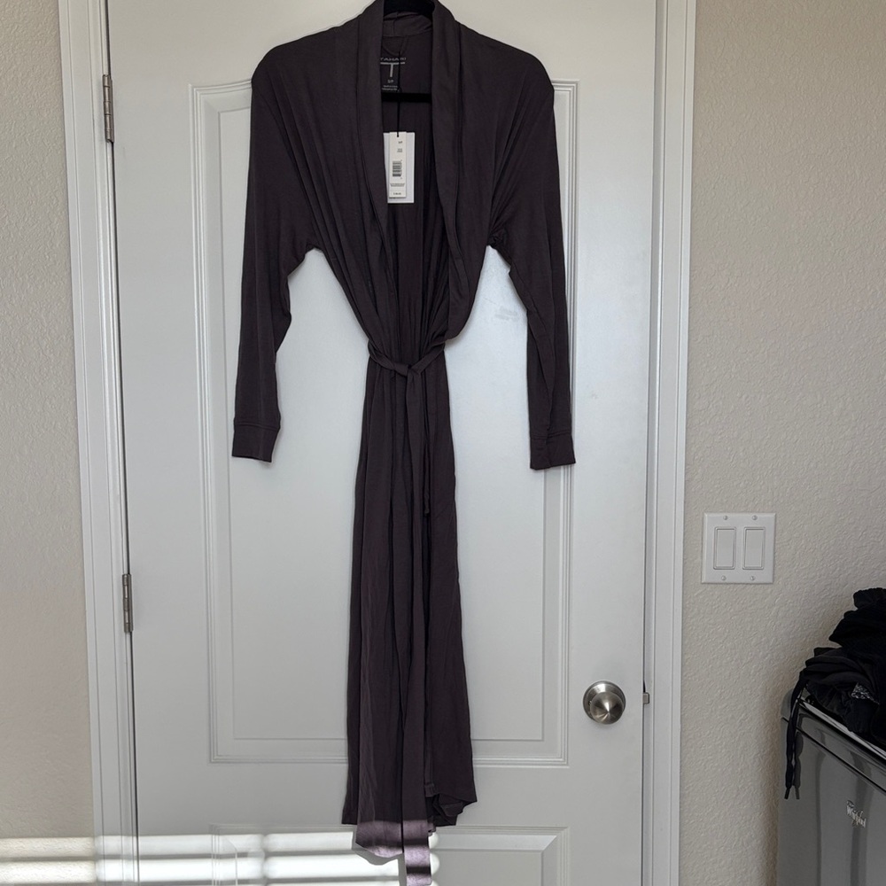 Tahari NWT Eggplant Modal Robe - Picture 3 of 4
